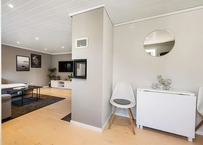 Historic House With Sunny Terrace Bergen