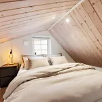 شقة Historic House With Sunny Terrace برغن