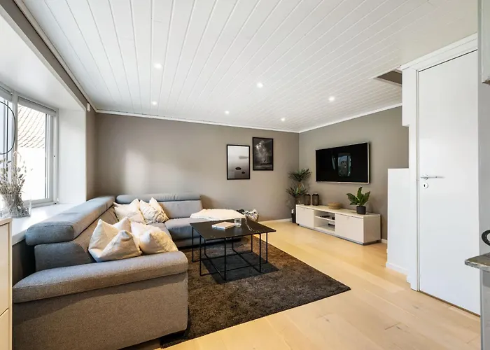 Historic House With Sunny Terrace Bergen